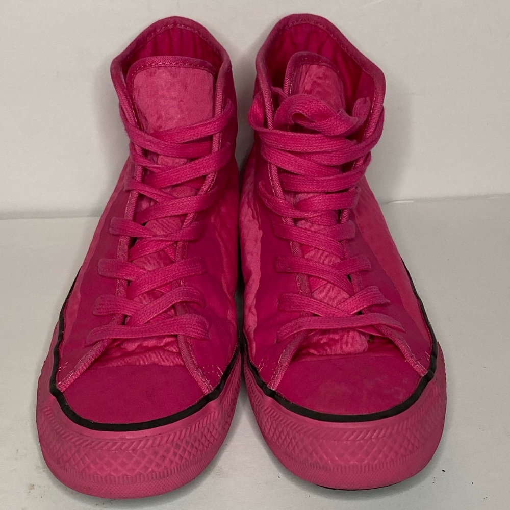 High top bubblegum pink converse